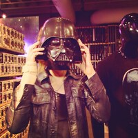 YOSHIKIのInstagtamより「火曜サプライズ イケメンアポなし祭り&YOSHIKIとアメリカ大上陸3HSP」撮影中の様子。