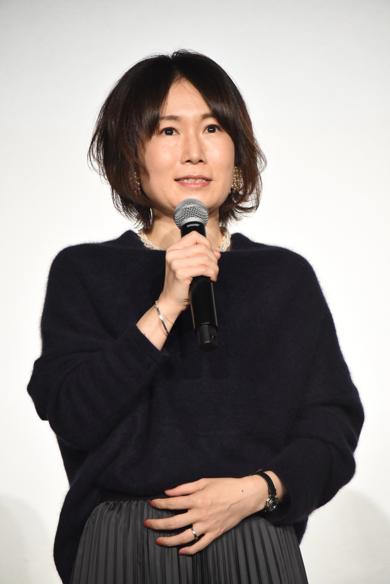 有賀リエ