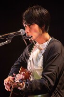 吉田結威（G, Vo）（撮影：福岡諒祠）