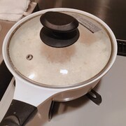 まおがファンのアドバイスを借りてコンロで炊き上げた白米。