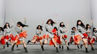 AKB48「NO WAY MAN」ミュージックビデオのワンシーン。（c）AKS/キングレコード