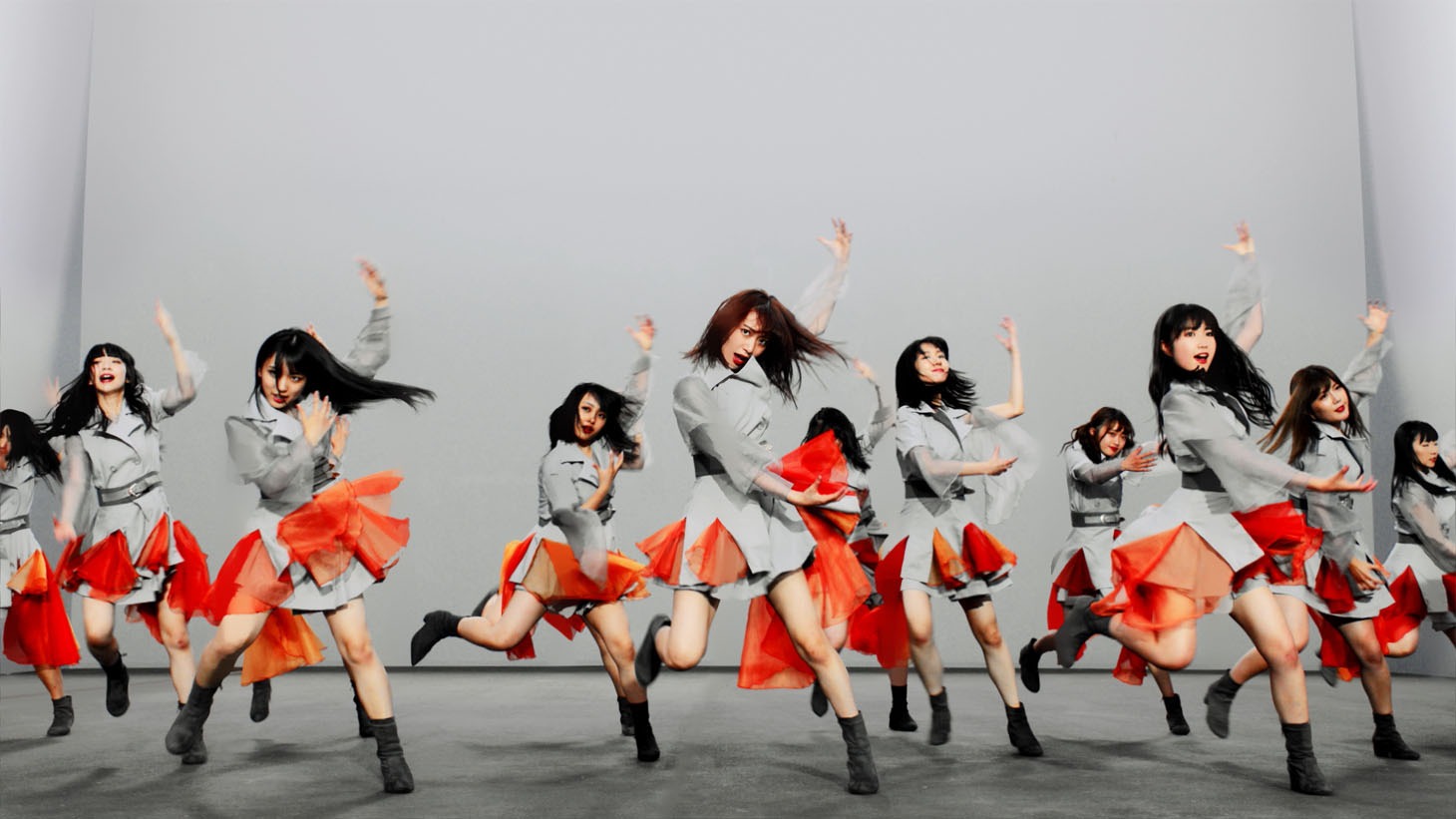 AKB48「NO WAY MAN」ミュージックビデオのワンシーン。（c）AKS/キングレコード