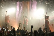 あゆみくりかまき「ボクらの熊魂2018 ～"PUNK"kin Halloween Party～」の様子。