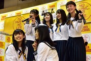 CROWN POP「午後四時ごろの好きです」リリース記念イベントの様子。