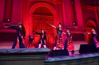 Dreamcatcherのフリーライブ様子。