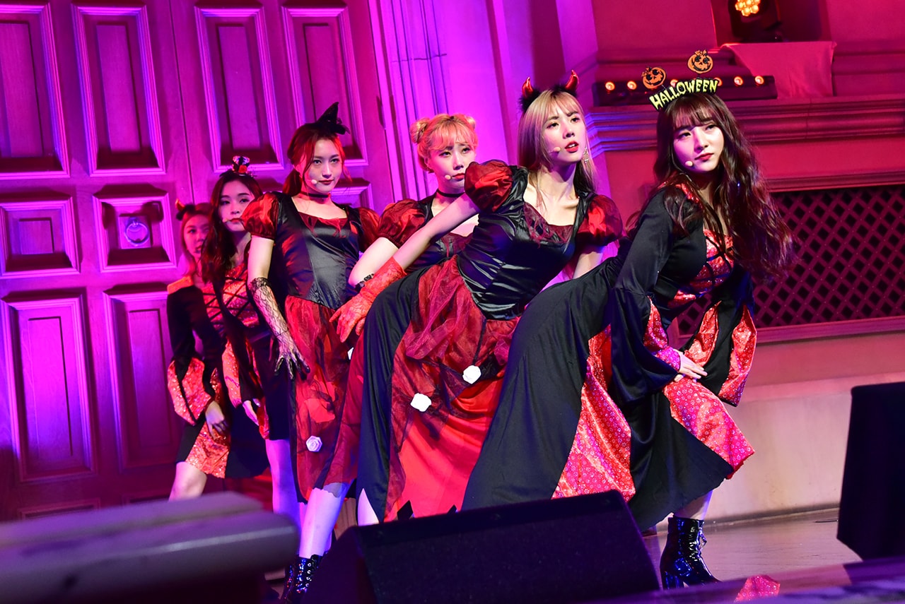 Dreamcatcher、ハロウィン衣装で日本デビュー曲初披露「また一歩皆さん