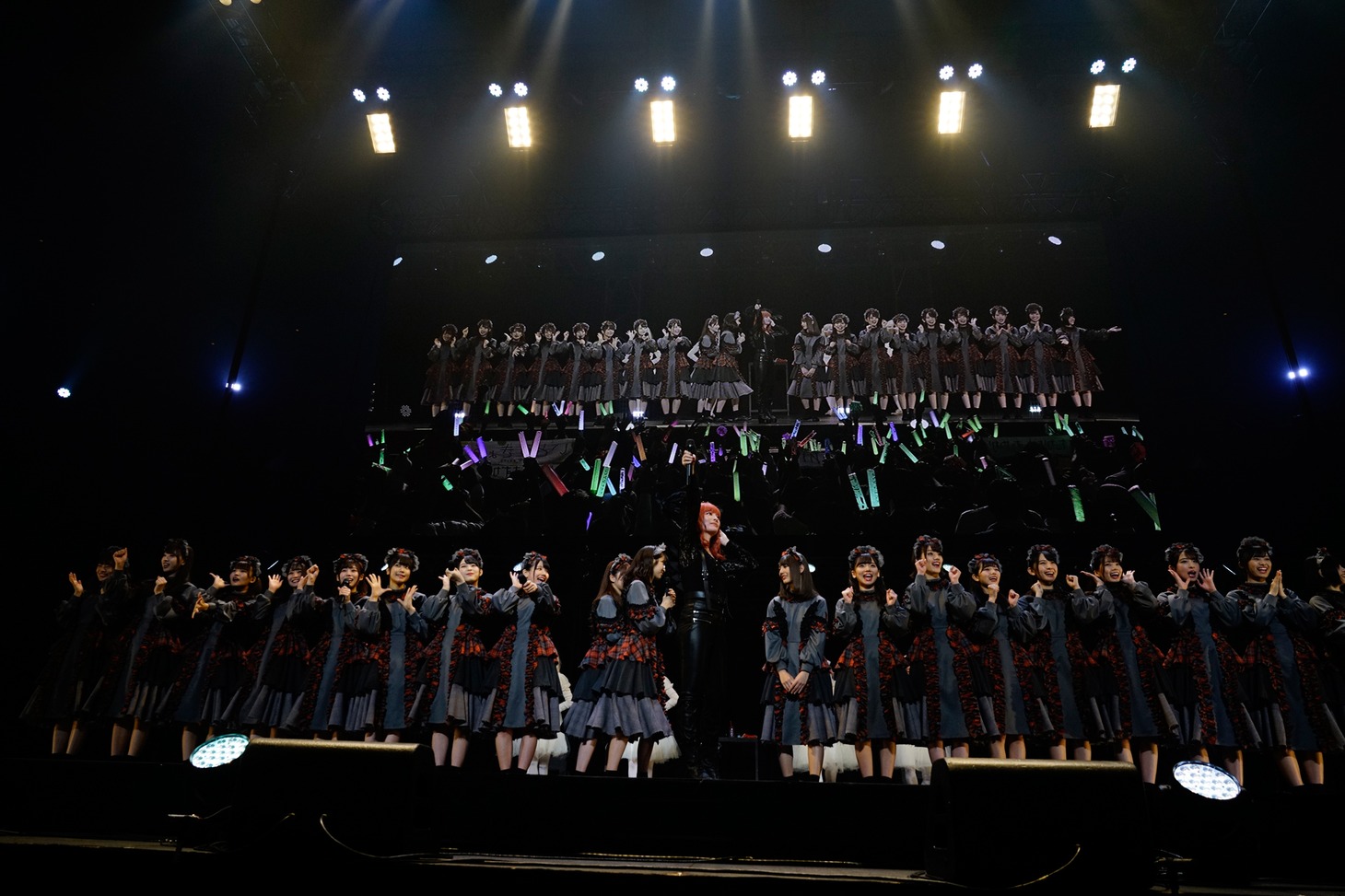 きゃりーぱみゅぱみゅとけやき坂46。（photo by TEAM LIGHTSOME）