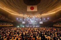 「Hot Stuff Promotion 40th Anniversary MASAKA Mutation of POP」の様子。（photo by TEAM LIGHTSOME）