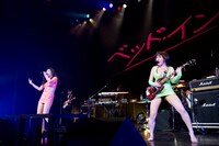 ベッド・イン（撮影：斉藤明）