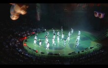 ももいろクローバーZ「天国のでたらめ」ミュージックビデオのワンシーン。