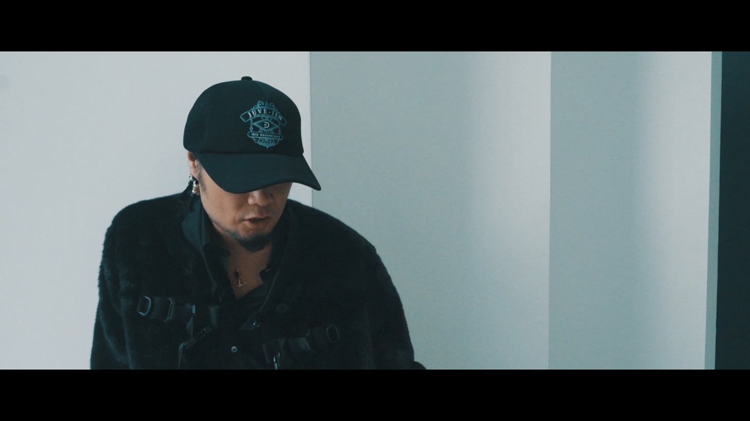Diggy-MO'「GOD SONG」ミュージックビデオのワンシーン。