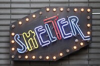 下北沢SHELTER の看板。
