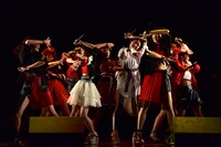 「タデ食う虫もLike it!」を披露するアンジュルム。