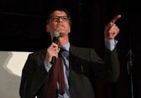 英語のセドリック先生。