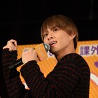 King & Prince平野紫耀がダンスをレクチャー、騒ぐ生徒に「フラット、カモン!」