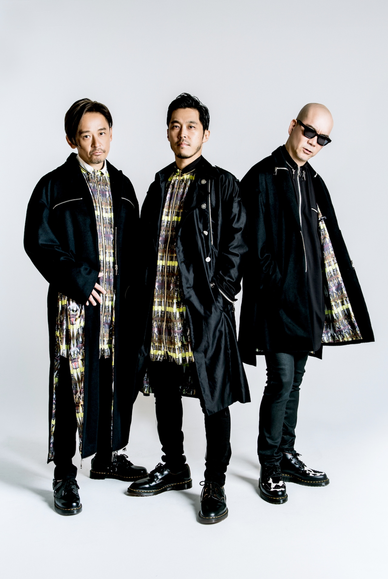 「1997年に地元の八戸にRHYMESTERがライブで来たとき前座をしたのが僕らで。そこから約20年、写真家となり再会し、ライブを撮影し、ついに今年初めてアー写を担当。 感無量!」(画像提供:cherry chill will.)