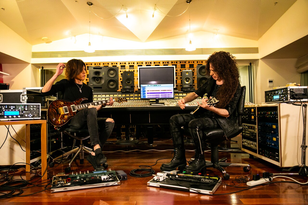 dps森丘×マーティ・フリードマン、「名探偵コナン」テーマで超絶ギターバトル