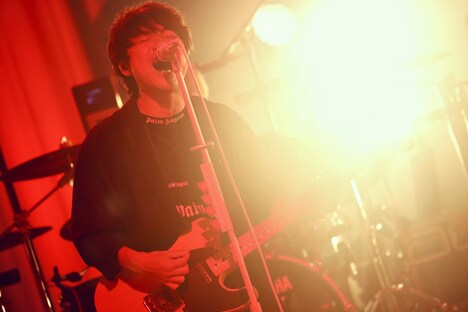 寺中友将（Vo, G）（撮影：後藤壮太郎）