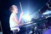 八木優樹（Dr, Cho）（撮影：後藤壮太郎）