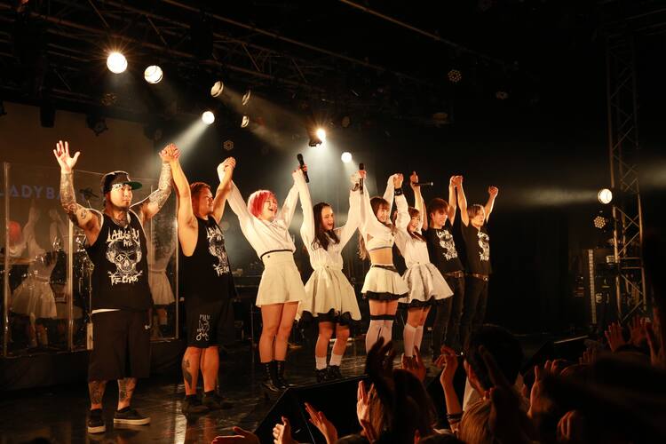 Ladybaby新宿blazeで新曲 新衣装お披露目 アメリカ遠征や 透明飯ツアー 発表も ライブレポート 写真枚 音楽ナタリー Ladybaby新宿blazeで新曲 新衣装お披露目 アメリカ遠征や 透明飯ツアー 発表も ライブレポート 写真枚 音楽ナタリー