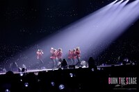 「Burn the Stage : the Movie」のワンシーン。