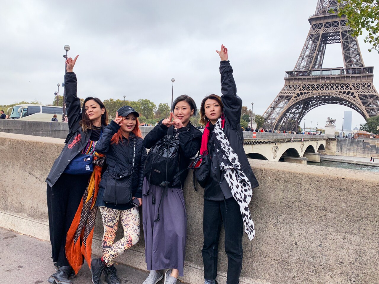 LAZYgunsBRISKY、新MVにヨーロッパツアー映像盛りだくさん