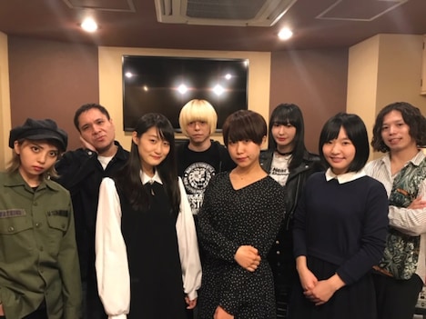 THE 夏の魔物とゴ・ジーラ、トリアエズ・ハナ。