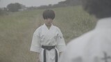 THE 夏の魔物「誰にも邪魔されない部屋で始まる君のための協奏曲、第壱楽章」ミュージックビデオのワンシーン。
