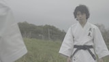 THE 夏の魔物「誰にも邪魔されない部屋で始まる君のための協奏曲、第壱楽章」ミュージックビデオのワンシーン。