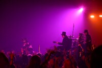 「ENTICHERS」のセッションの様子。