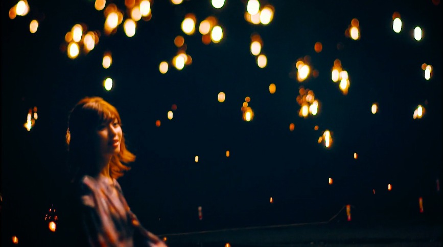 SHE'S「The Everglow」ミュージックビデオのワンシーン。