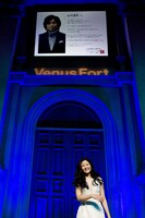 つんく♂からのメッセージに大喜びの田村芽実。（撮影：高樹涼子）