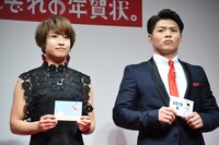 左から奥原希望、阿部一二三。