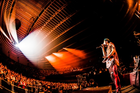 ONE OK ROCK「ONE OK ROCK with Orchestra Japan Tour 2018」大阪・大阪城ホール公演の様子。（Photo by KAZUSHI HAMANO）
