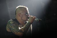ヨアキム・ブローデン（Vo / Sabaton）（Photo by Tsukasa Miyoshi ［Showcase］）