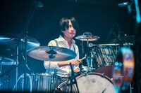 山田康二郎（Dr / アカシック）（撮影：曽我美芽）