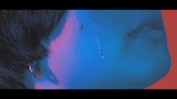 佐香智久「不完全モノクローグ」MVのワンシーン。