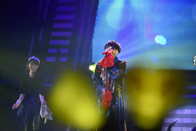 人気画像1位は「浦島坂田船がcrewにプロポーズ、“求婚”パーティで歌と愛を届ける」より、センラ。（撮影：小松陽祐［ODD JOB］、黒瀬友理）