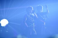 左からうらたぬき、となりの坂田。。（撮影：小松陽祐［ODD JOB］、黒瀬友理）