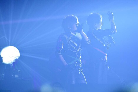 左からうらたぬき、となりの坂田。。（撮影：小松陽祐［ODD JOB］、黒瀬友理）