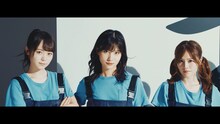 AKB48 池の水選抜「池の水を抜きたい」ミュージックビデオのワンシーン。
