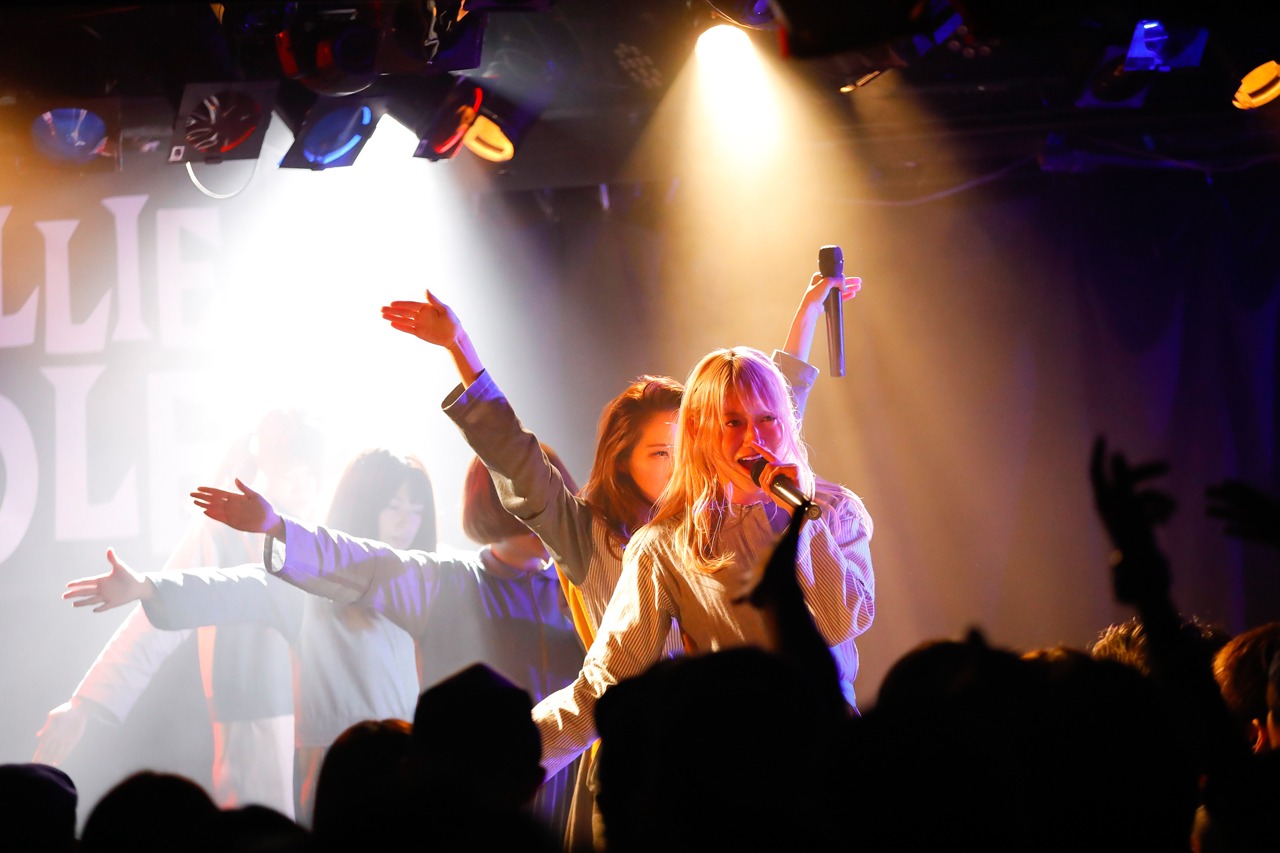 BILLIE IDLE「NOT IDOL TOUR」初日公演の様子。（写真提供： オツモレコード）