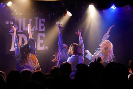 BILLIE IDLE「NOT IDOL TOUR」初日公演の様子。（写真提供： オツモレコード）