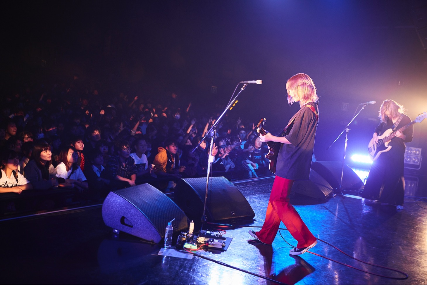 yonige「君のおへその形を忘れたツアー」大阪・Zepp Namba公演の様子。（撮影：太田好治）