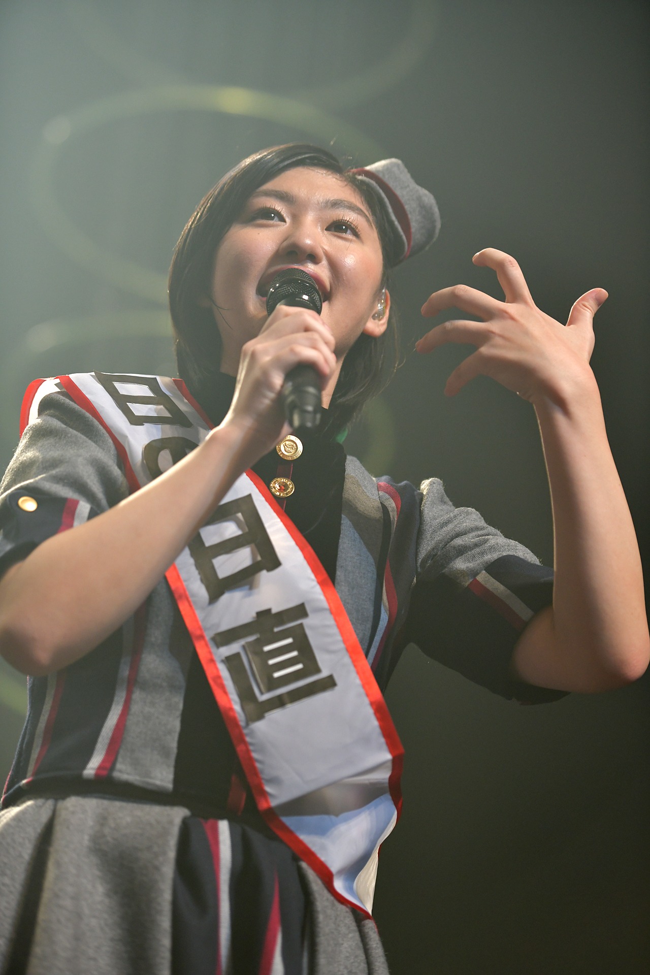 初日公演の“日直”を務めた小林歌穂。