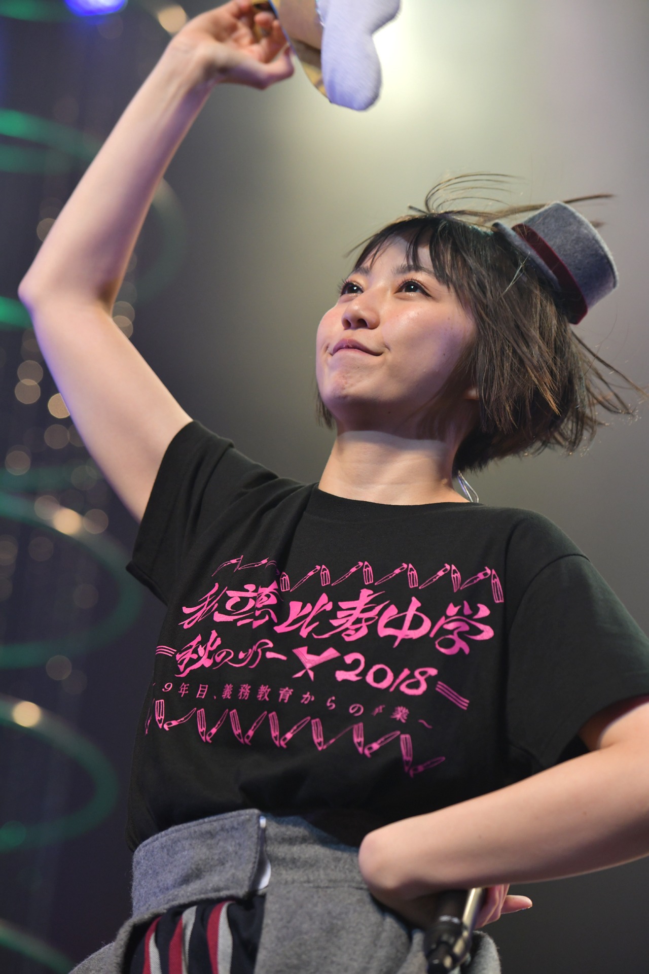 安本彩花
