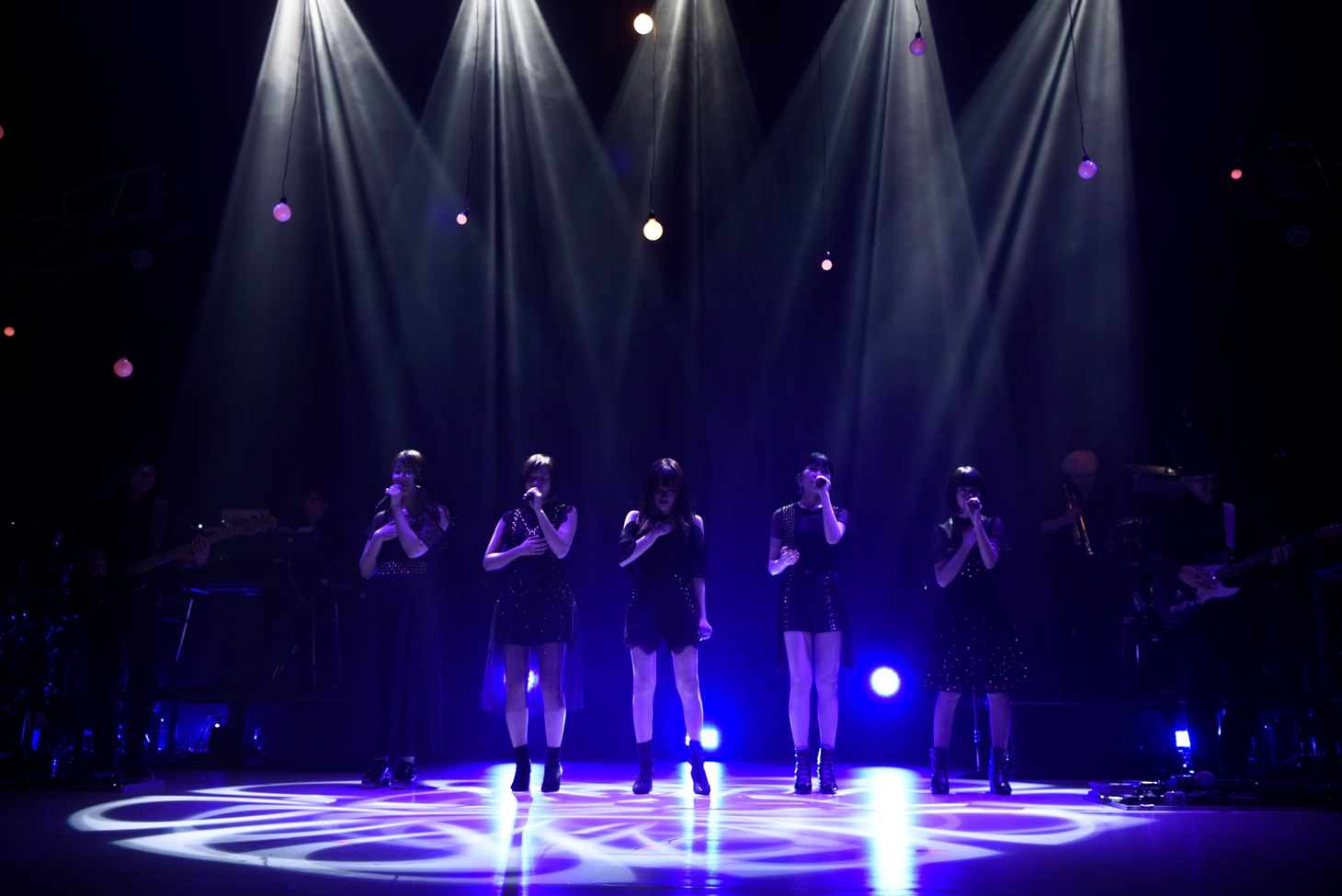 Little Glee Monster