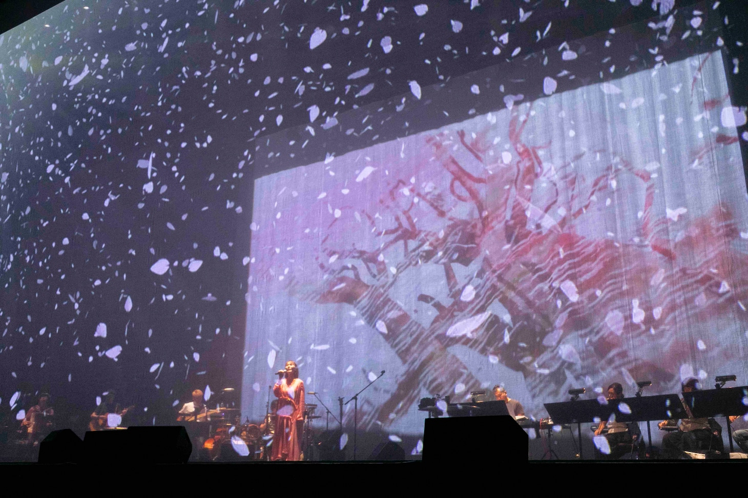 東京国際フォーラム ホールA公演の様子。(C)2018 Ichiro Kawashima
