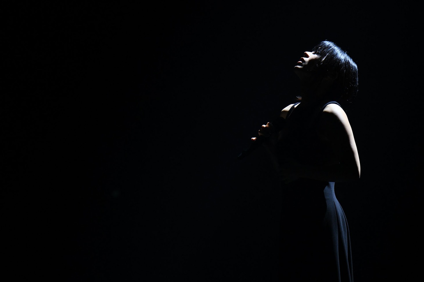 「Hikaru Utada Laughter in the Dark Tour 2018」初日公演の様子。（撮影：岸田哲平）