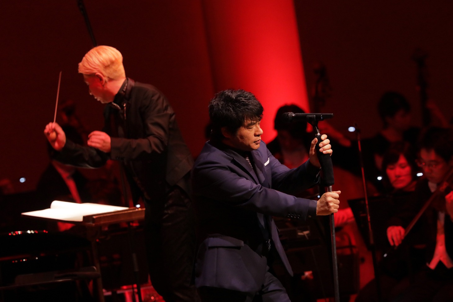 「billboard classics ASKA PREMIUM SYMPHONIC CONCERT 2018 -THE PRIDE-」初日の東京国際フォーラム公演の様子。